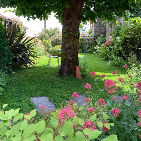 Petit En Braconne بيت للعطل