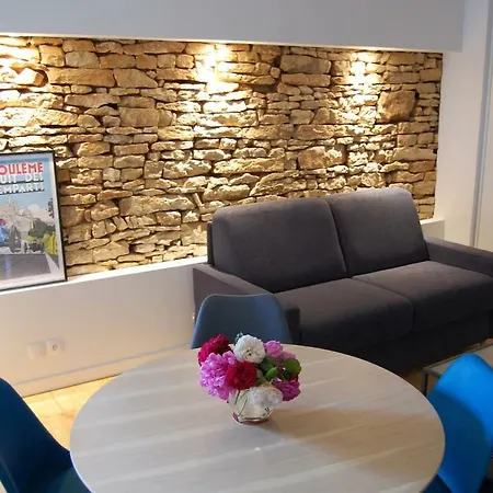 Petit En Braconne بيت للعطل *