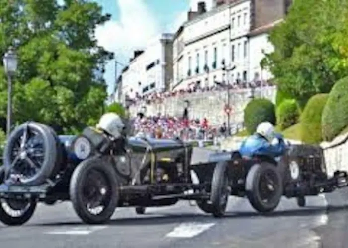 Holiday home Petit En Braconne *