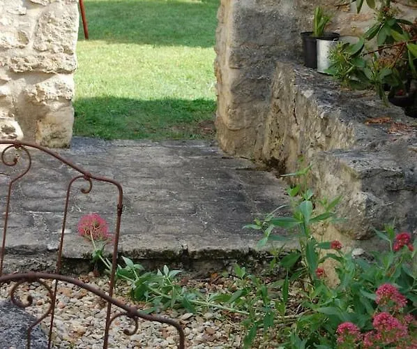 Petit En Braconne La Rochette (Charente)