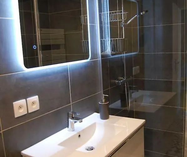 Petit En Braconne La Rochette (Charente)