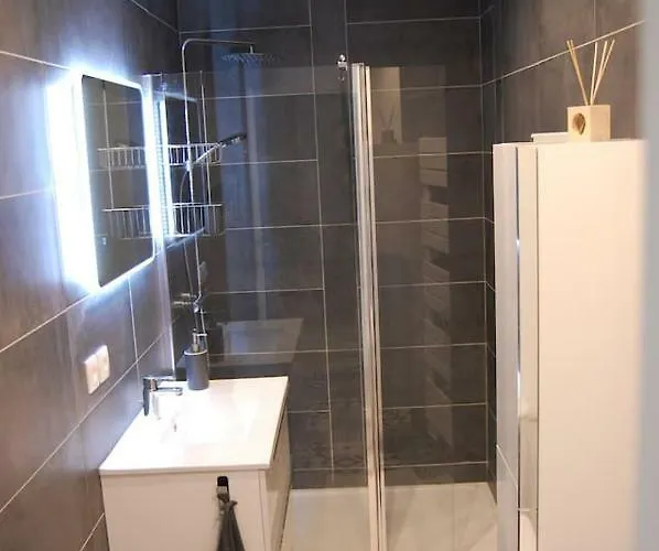 Petit En Braconne * La Rochette (Charente)